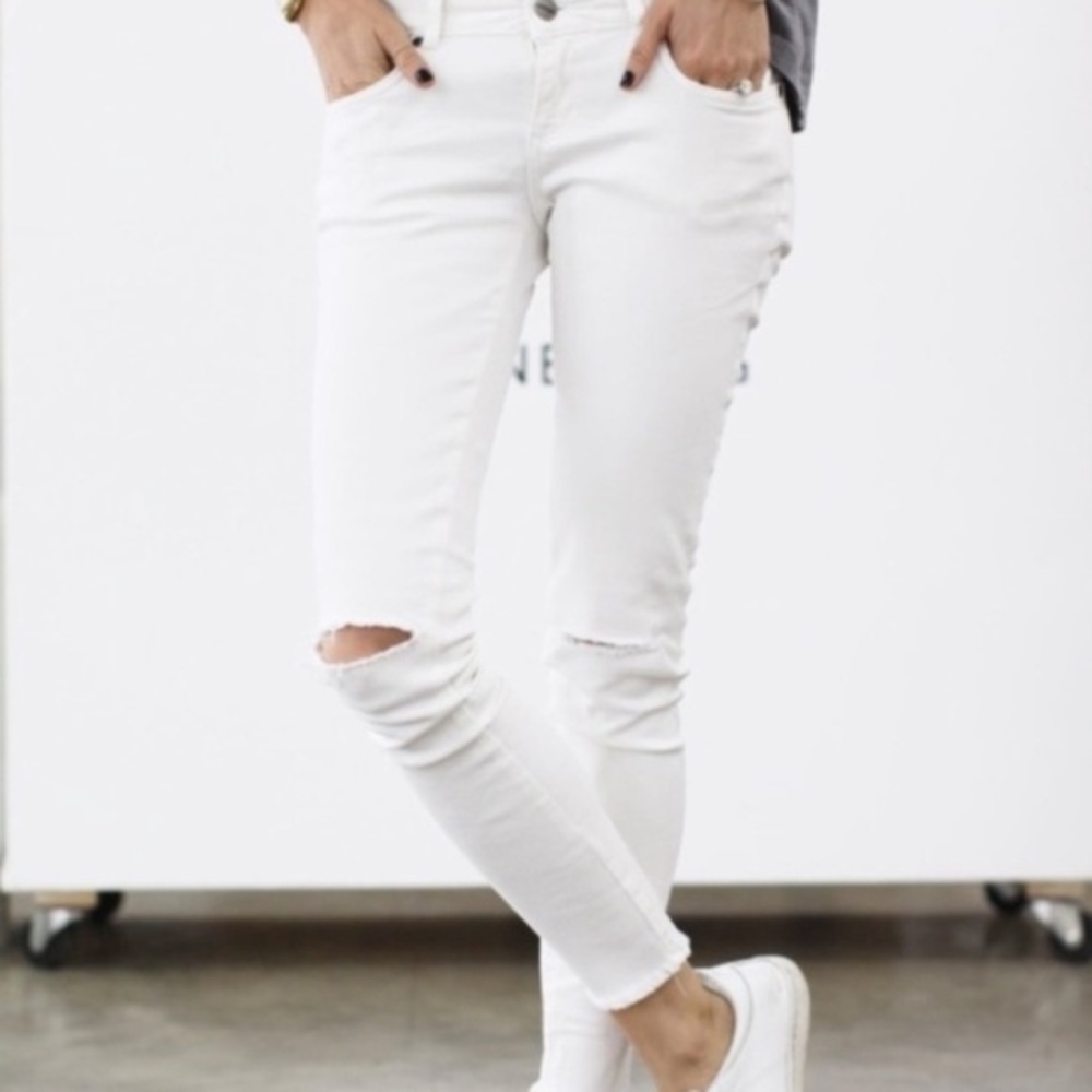 ANINE BING TUCKERNUCK WHITE COTTON STRETCH DISTRESSED SKINNY JEANS 26